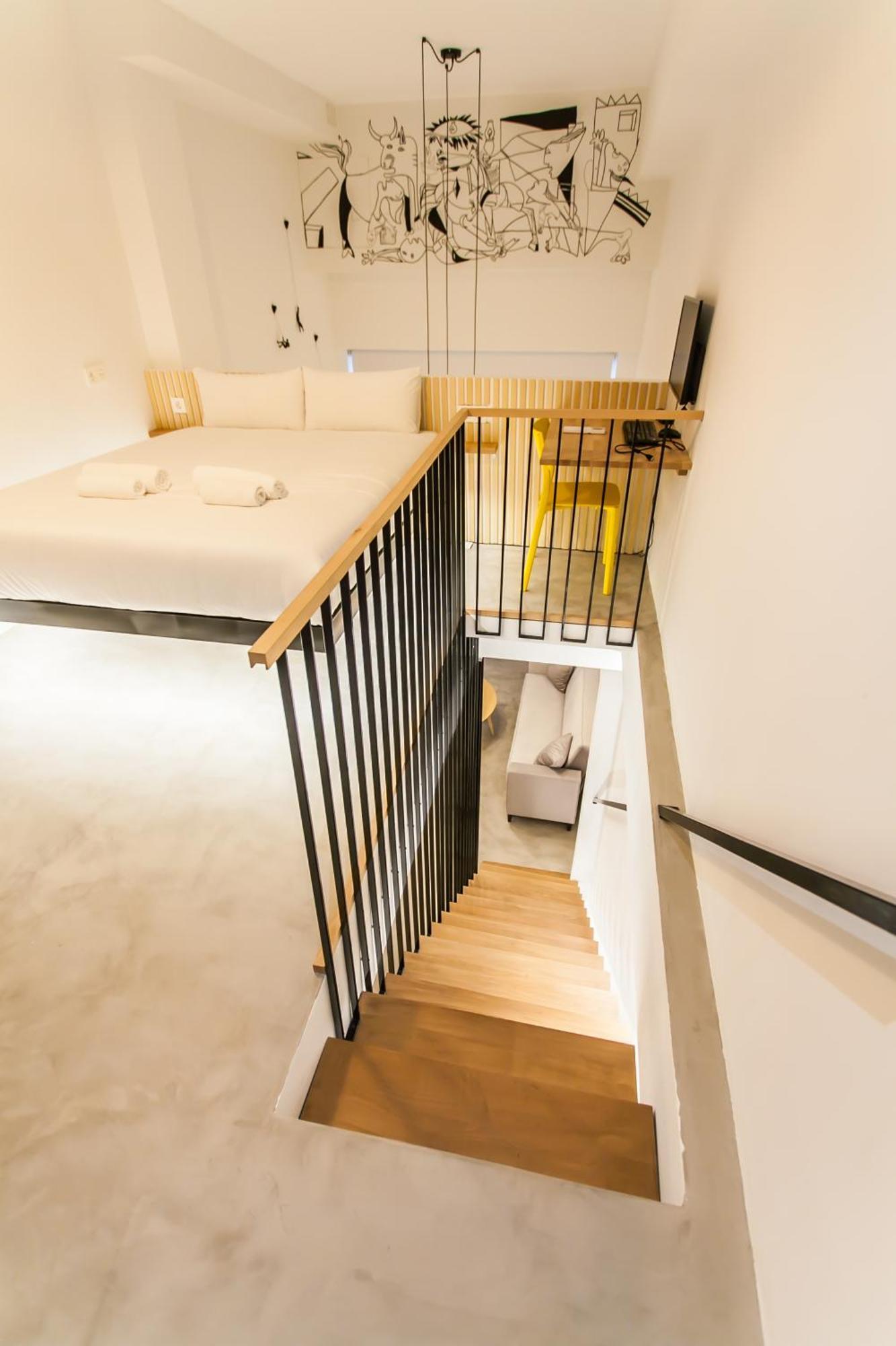 Guernica Luxury Duplex - Location, Light, And Art Lägenhet Madrid Exteriör bild